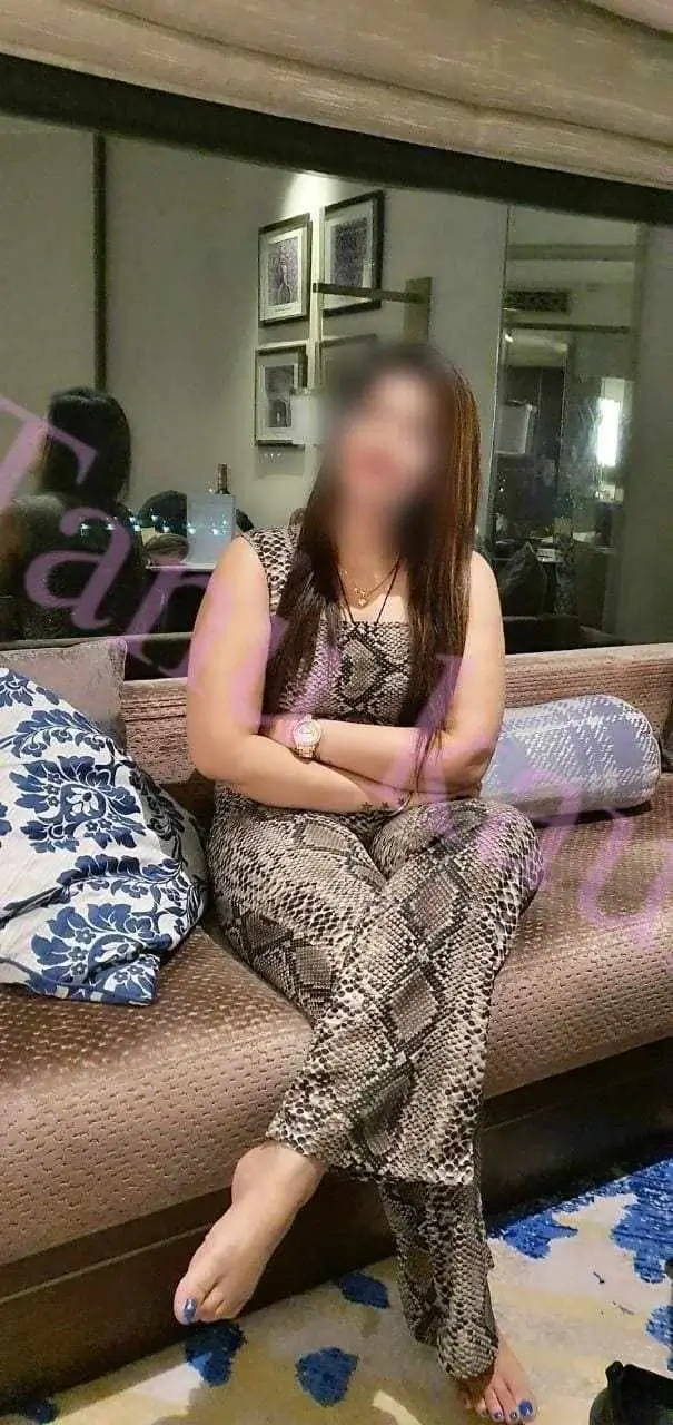 call girls in Ahmedabad